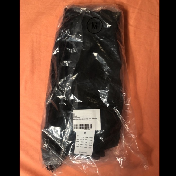 ✨NWT✨ Lace Long Sleeve - Picture 5 of 5